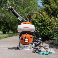 STIHL SR 200 10 L Mister/Sprayer Backpack Sprayer -Roundup Hub 02374754 73a5 4597 a8f8 7e02f9cd199c