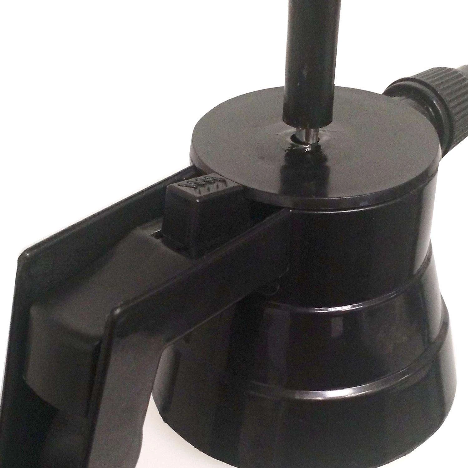 Chapin 68 Oz Hand Held Multi-Use Sprayer 4 Chapin 68 Oz Hand Held Multi-Use Sprayer - Image 4