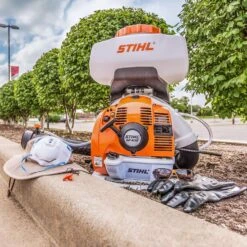 STIHL SR 430 58 Oz Mister/Sprayer Backpack Sprayer -Roundup Hub e16e6fff 1bc4 4f1b 8264 628571700e4b