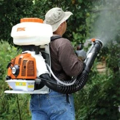 STIHL SR 450 58 Oz Sprayer Backpack Sprayer -Roundup Hub e8114f13 9b2f 4470 9e3e 27ce60f5eddd